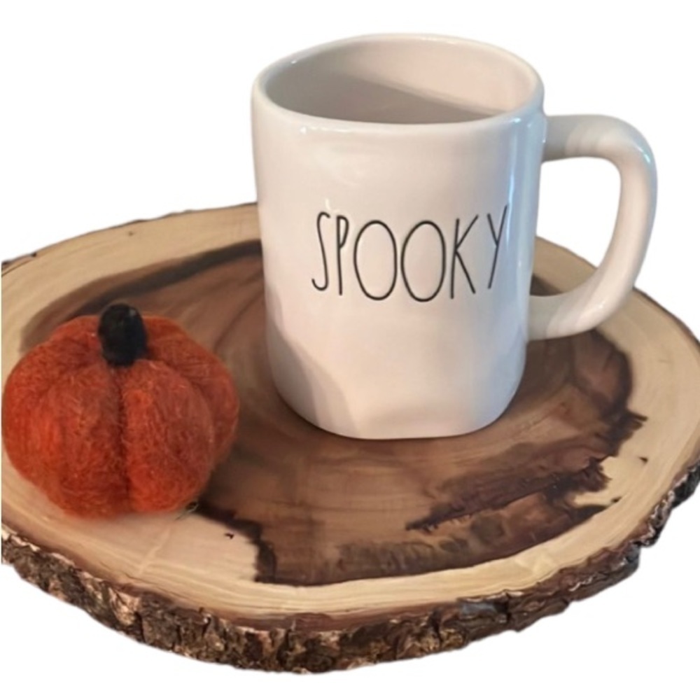 nwot Rae Dunn spooky mug.